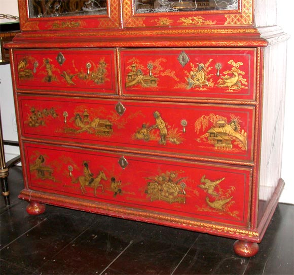 English QUEEN ANNE RED JAPANNED MIRRORED FRONT CABINET For Sale