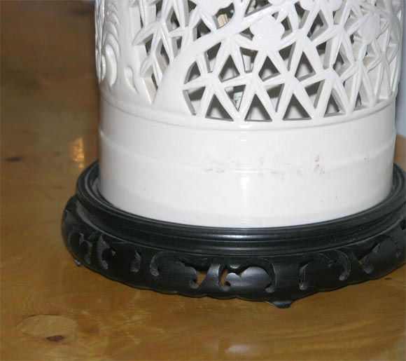 Pair of Internally Illuminating Asain Porcelian Table Lamps 1