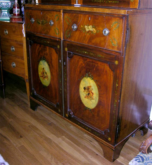 A George III Period Mahogany Linen Press In Excellent Condition In New York, NY