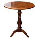 Pedestal Round Table