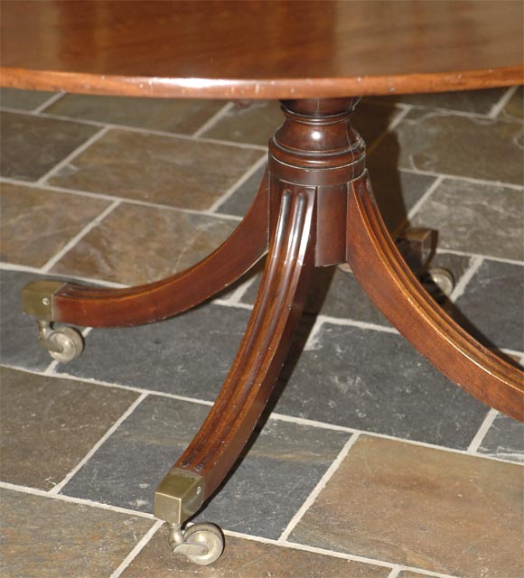 British Regency mahogany oval tilt-top breakfast table For Sale