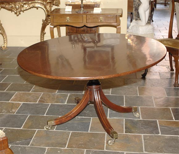 Mahogany Regency mahogany oval tilt-top breakfast table For Sale