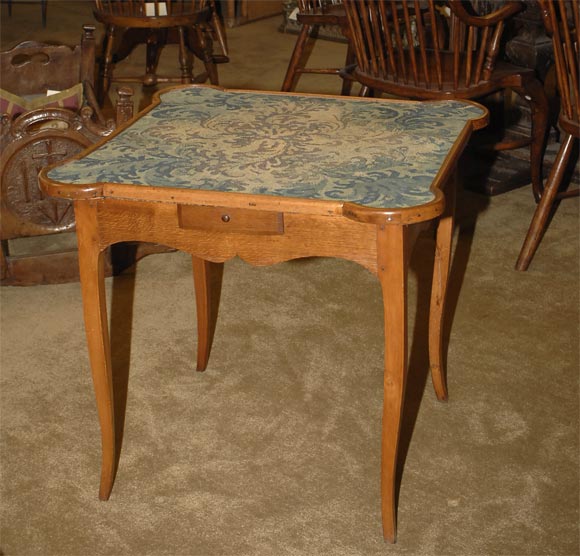 Louis XV.-Tisch, ein Juux