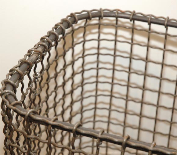 JW Wire Basket In Excellent Condition For Sale In Culver City, CA