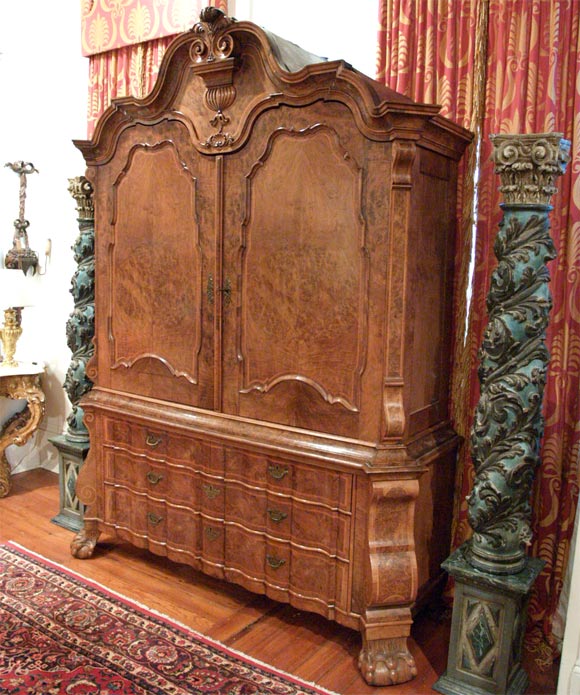 Dutch Burl Walnut and Inlaid Kast or Linen Press For Sale 4