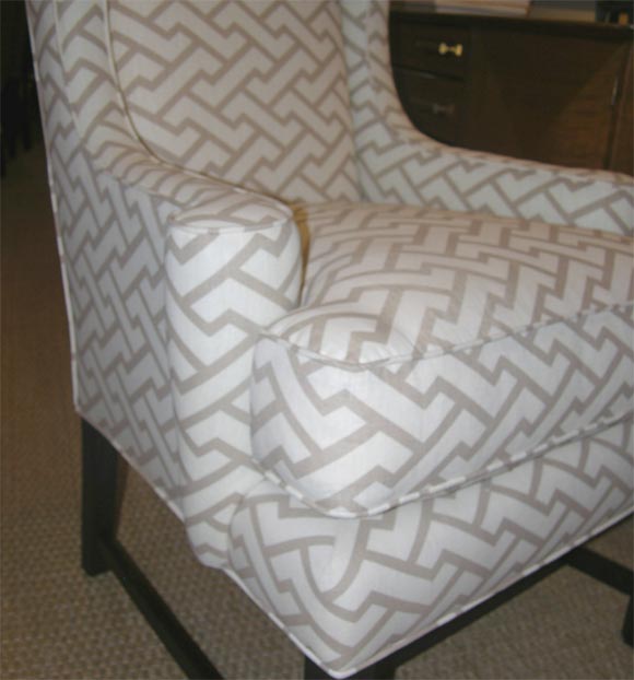 The Warren Wingback by Duane Modern In Excellent Condition For Sale In New York, NY