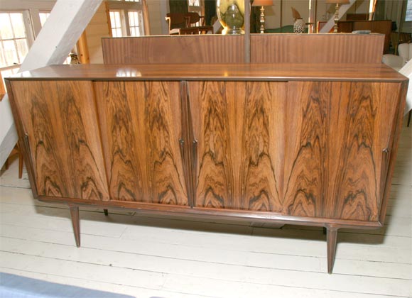 Danish Highly Figured Rosewood Credenza In Good Condition In Hudson, NY