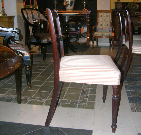 Set of Eight Regency Mahogany Dining Chairs, circa 1810 For Sale 4