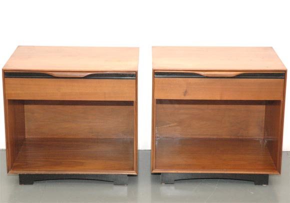 Glenn of California Nightstands