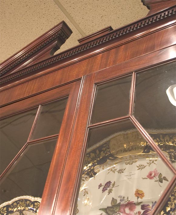 Mahogany Breakfront Bookcase c. 1770 in Chippendale Design For Sale 1