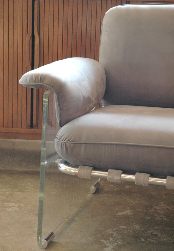 Pace international settee In Excellent Condition In Pasadena, CA