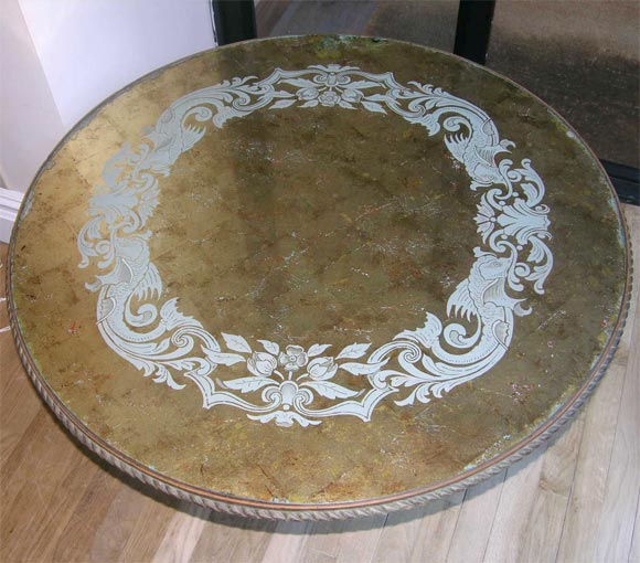 A round French low side table 3