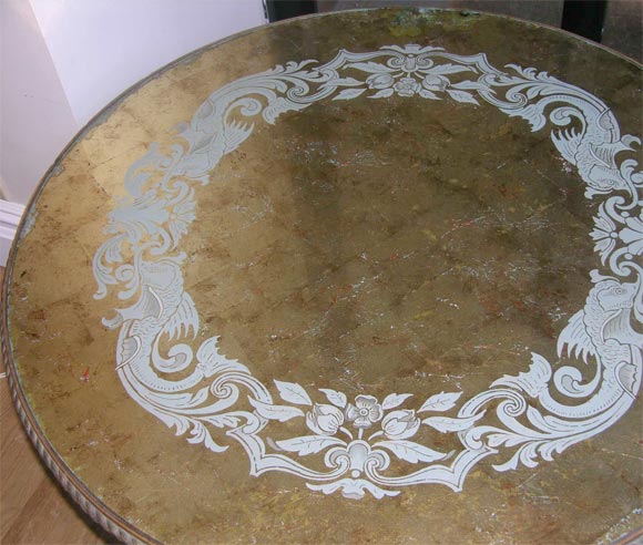 A round French low side table 4