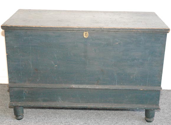 American 19THC ORIGINAL BLUE PAINTED DOWER CHEST FROM  PENNSYLVANIA.