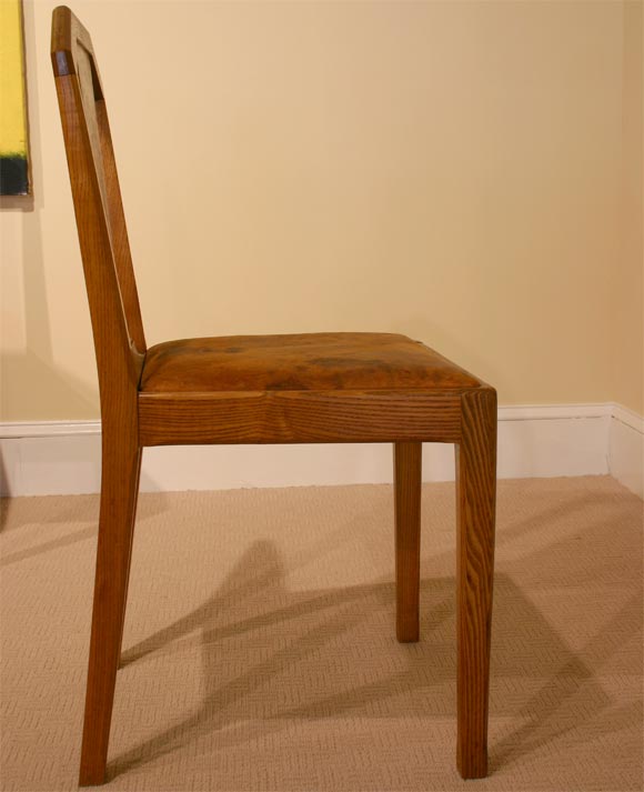 Mid-20th Century Elmwood Dining Table & Four Chairs -- 20th Century