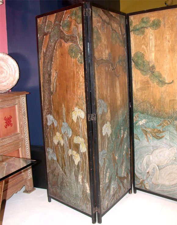 Mid-20th Century Three panel Screen with Asian Motif For Sale