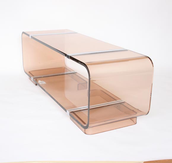 Table basse française de Michel Dumas.
