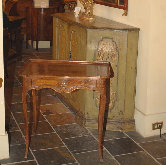 Louis XV walnut table a ecrire
