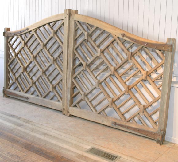 Wood pair Chinese Chippendale style entrance gates