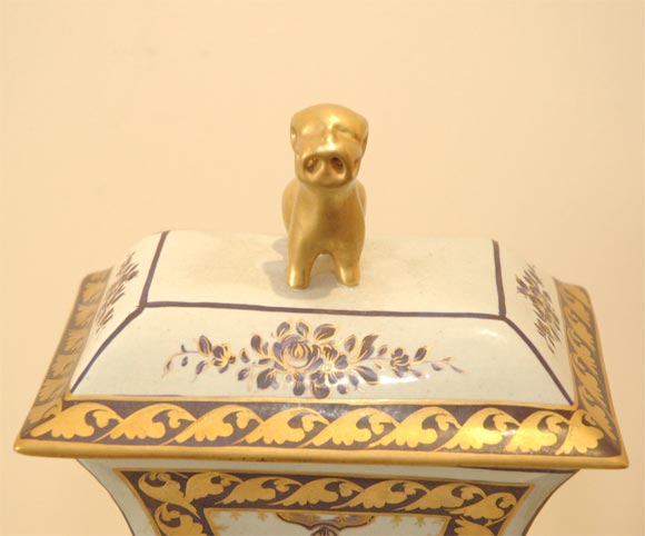 Ceramic Pair of Italian Mottahedeh Urns