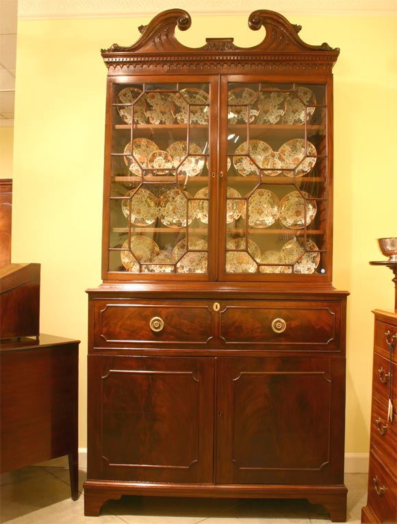 Elegant Mahogany Secretaire with Swan-Neck Pediment, c. 1780