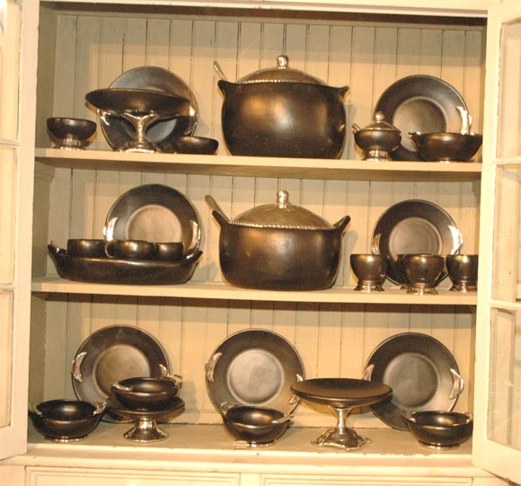 CONTEMPORARY  HAND MADE  POTTERY FROM THE COLUMBIA INDIANS