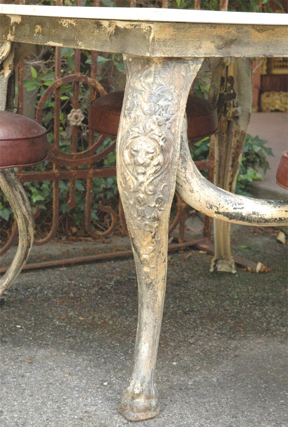 19th Century Cast Iron Table with Seats 2