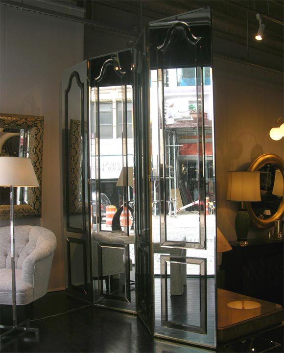 4 Panel custom mirrored screen with smoked and clear mirror