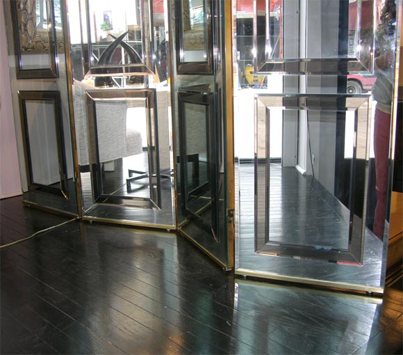 American 4 Panel Custom Mirrored Screen