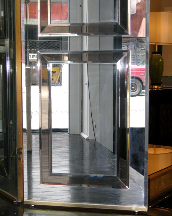 4 Panel Custom Mirrored Screen 3