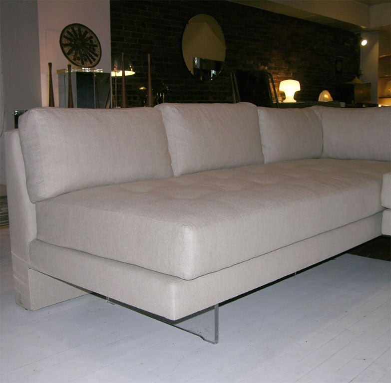 VLADIMIR KAGAN OMNIBUS SECTIONAL SOFA In Excellent Condition In Queens, NY