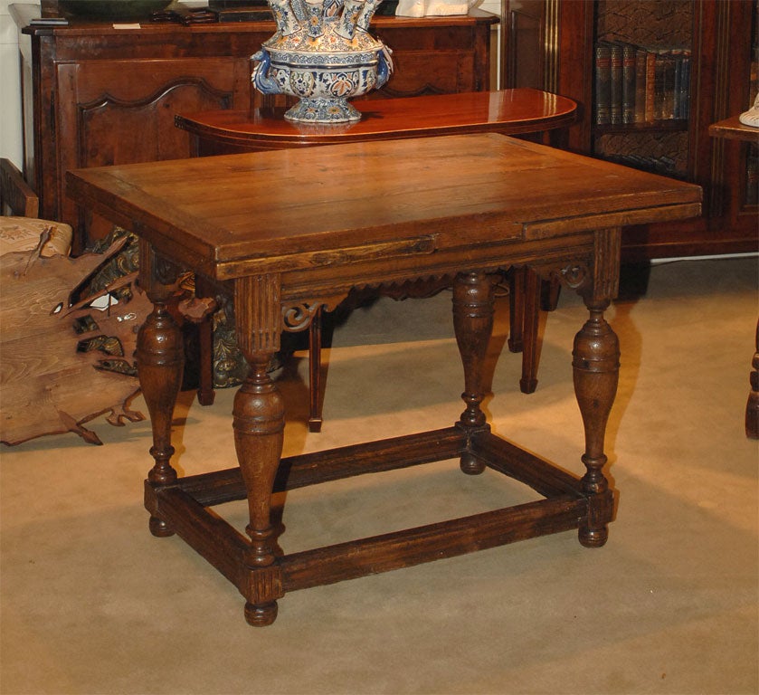 Drawleaf Table
