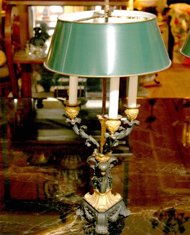 Louis-Philippe Paire de lampes bouillotte Louis Phillipe en vente