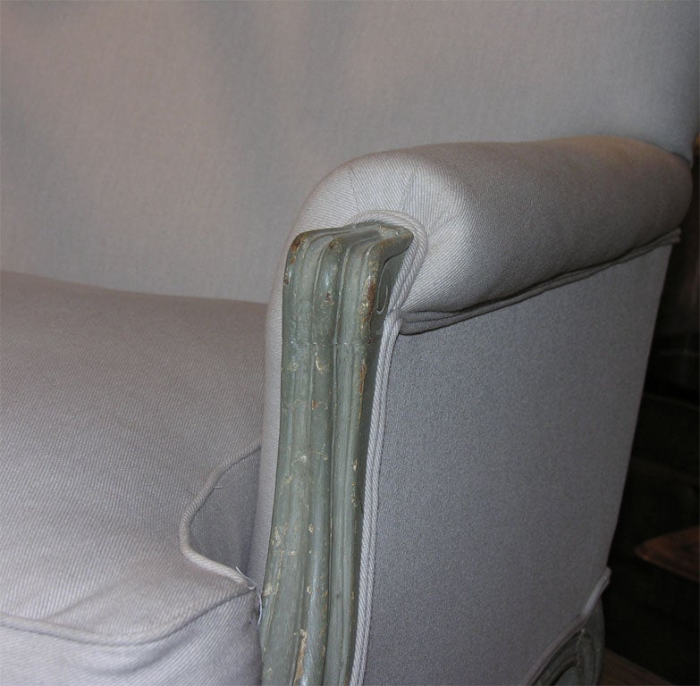 Louis XV style serpentine shaped back sofa. 3