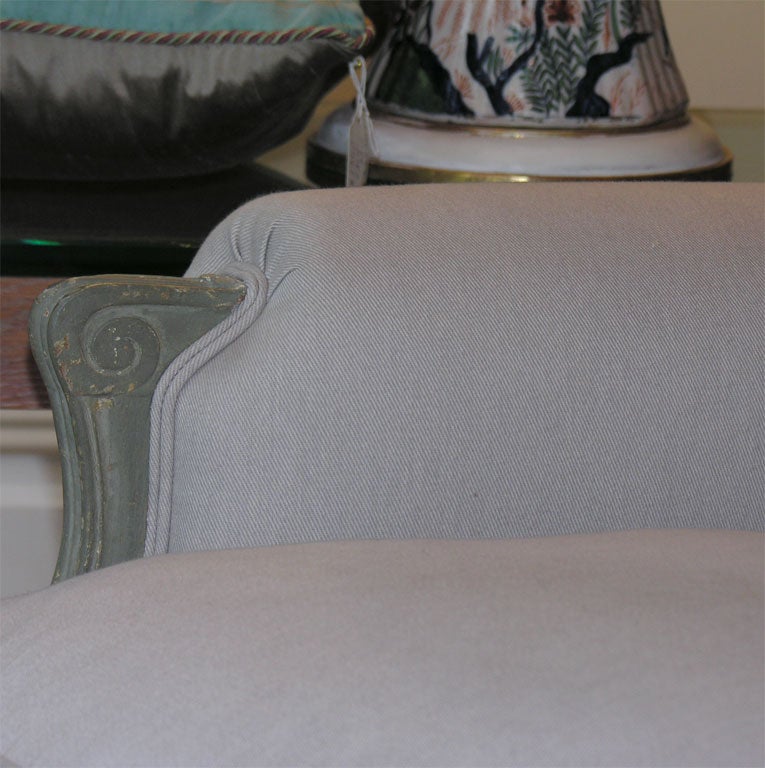 Louis XV style serpentine shaped back sofa. 5