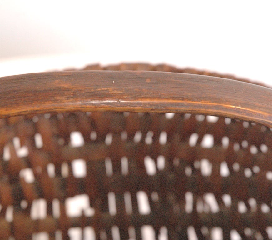 Hickory LARGE HINEY/BUTTOCKS BASKET FROM PENNSYLVANIA