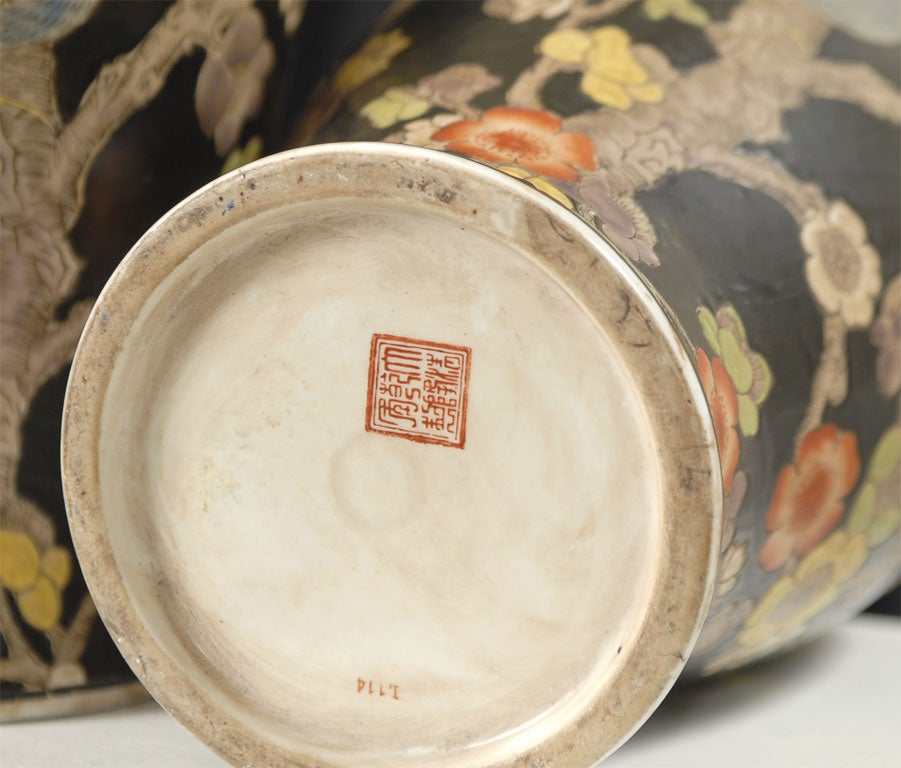 Pair of Chinoiserie Porcelain Vases In Excellent Condition In Los Angeles, CA