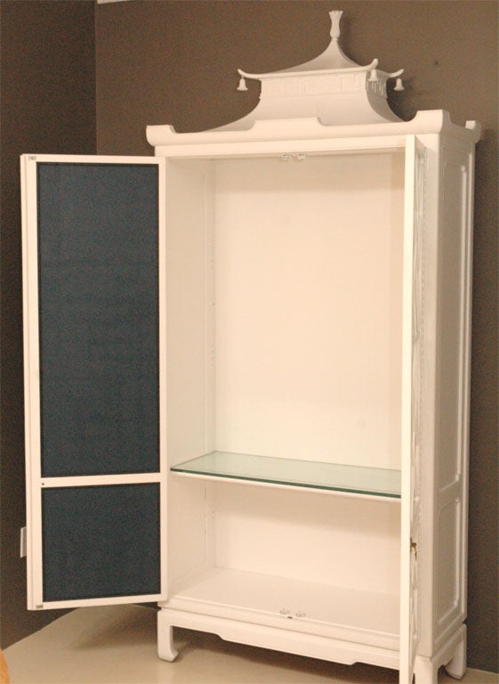 Lacquered Chinoserie Cabinet 3