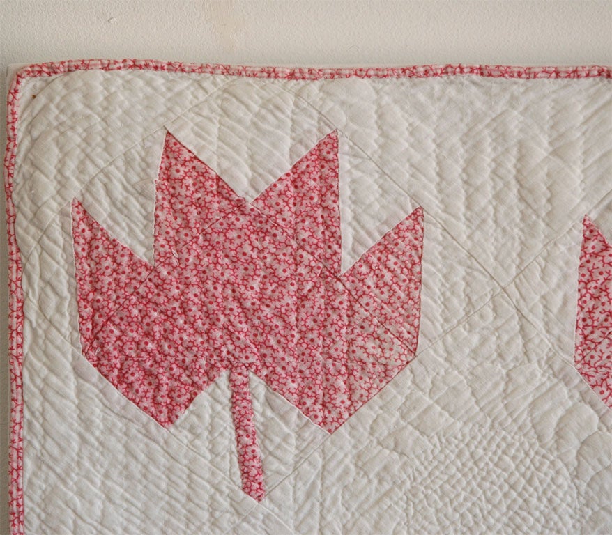 19th Century Maple Leaf Doll Quilt from Pennsylvania In Good Condition In Los Angeles, CA