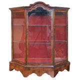 Hanging vitrine