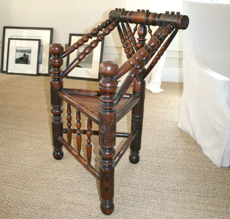 17th C. English Oak Chair In Excellent Condition In New York, NY