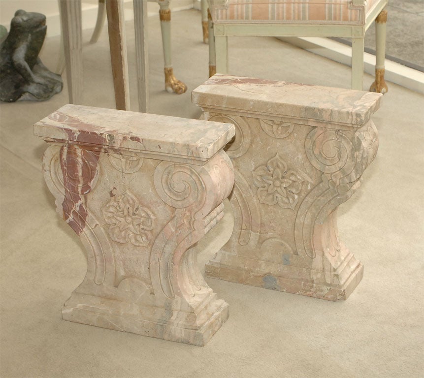 A pair of early 19th century Southern Italian marble pedestals.

Perfect as supports for a coffee table, bench or planter.