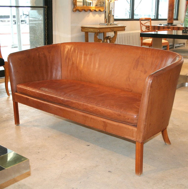 LEATHER SETTEE BY OLE WANSCHER