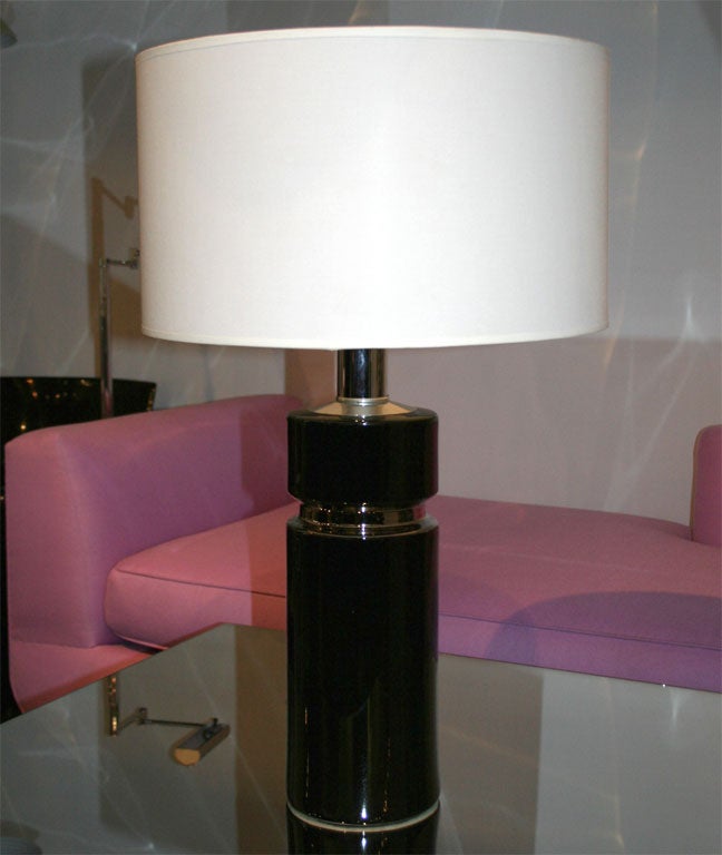 Streamline-Deco Table Lamp