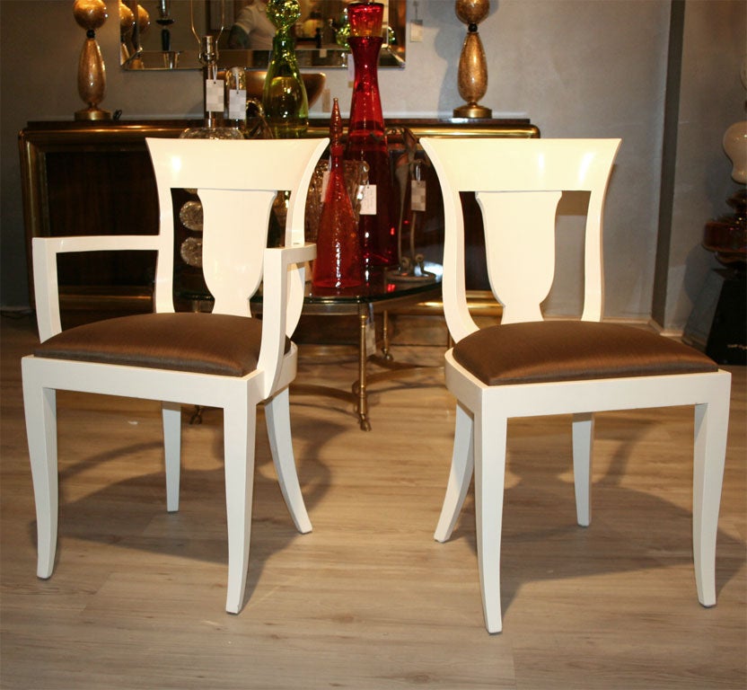 Set of 8 Dining Chairs attributed to Paolo Buffa