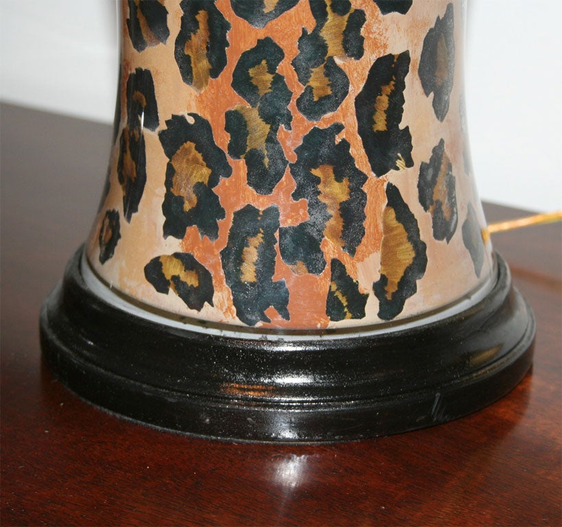 20th Century Pair of Leopard Print Glass Lamps For Sale