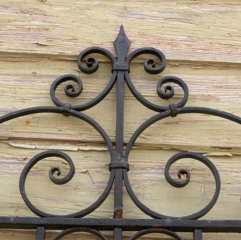 English Single Iron Gate