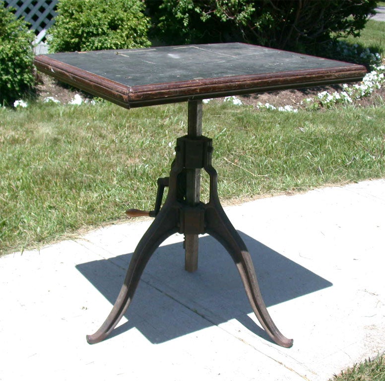Mechanical table