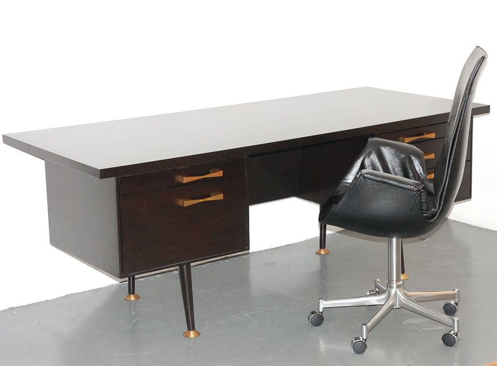 Lehigh Leopold Desk 1