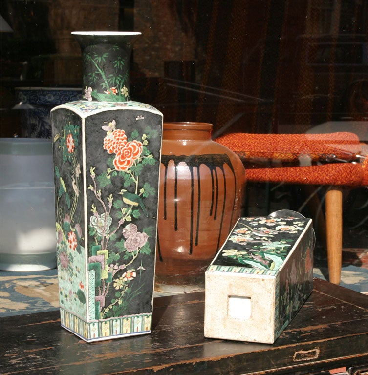 Pair of Famille Noir Chinese Vases 1